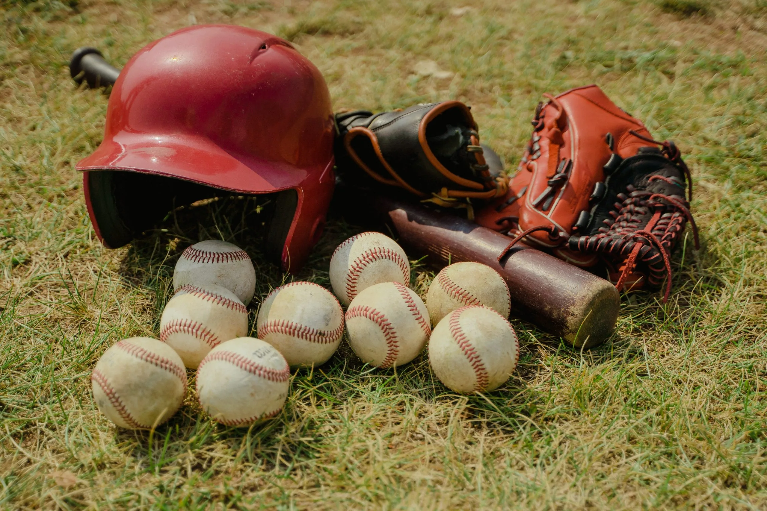 Baseball Bats Sales Store -Baseball Bats Sales Store pexels tima miroshnichenko 5184709 scaled